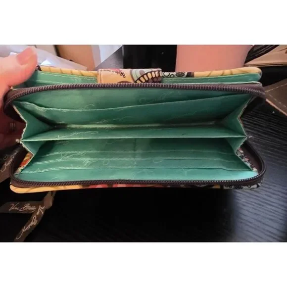 Vera Bradley Turnlock Wallet in a quilted floral pattern. - Picture 4 of 5